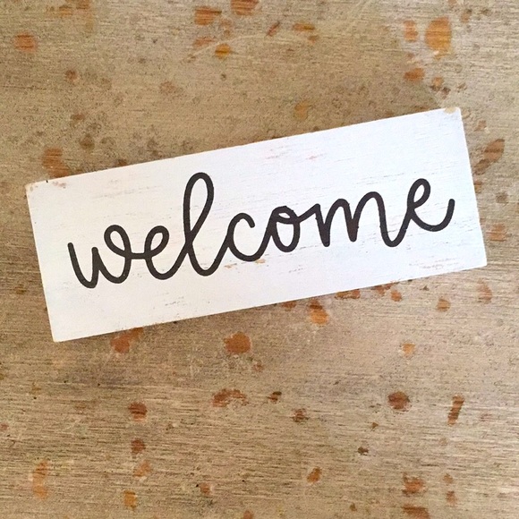 Meet your Posher, Nicole - Picture 2 of 2